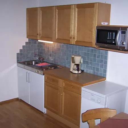 Ξενοδοχείο με διαμερίσματα Ski-hans 3*