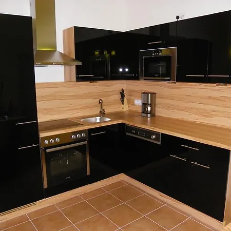 Ξενοδοχείο με διαμερίσματα Ski-hans 3*